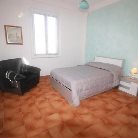 Papapeo * لا سبيتسْيا